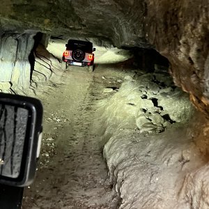 Thourotte: Jeep Experience Underworld